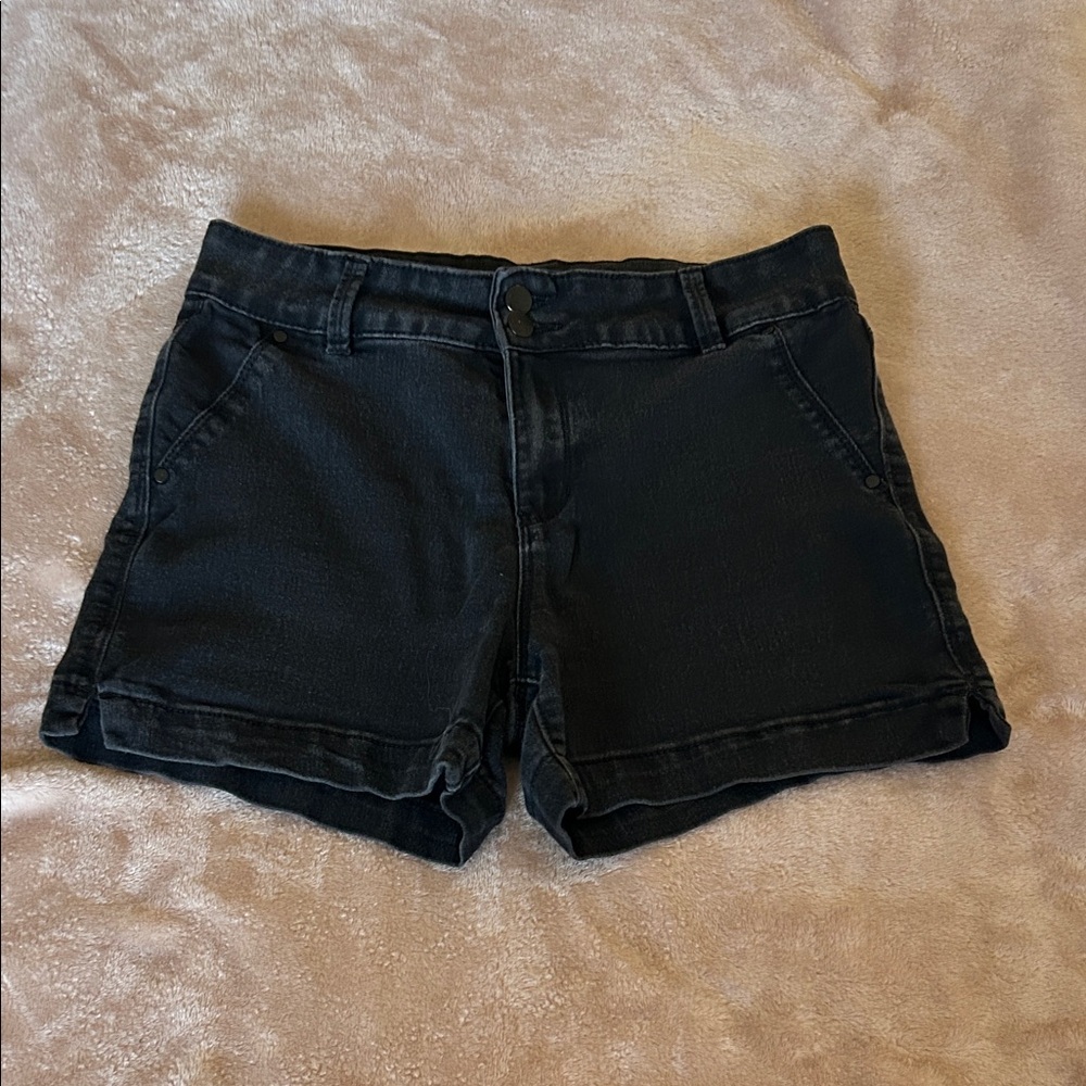 d. jeans Women's Black Jean Shorts